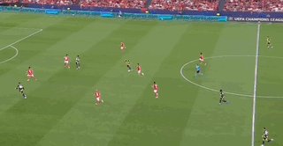 1756335983573031209.gif