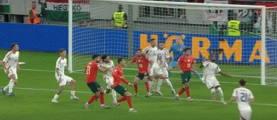 匈葡點球.gif