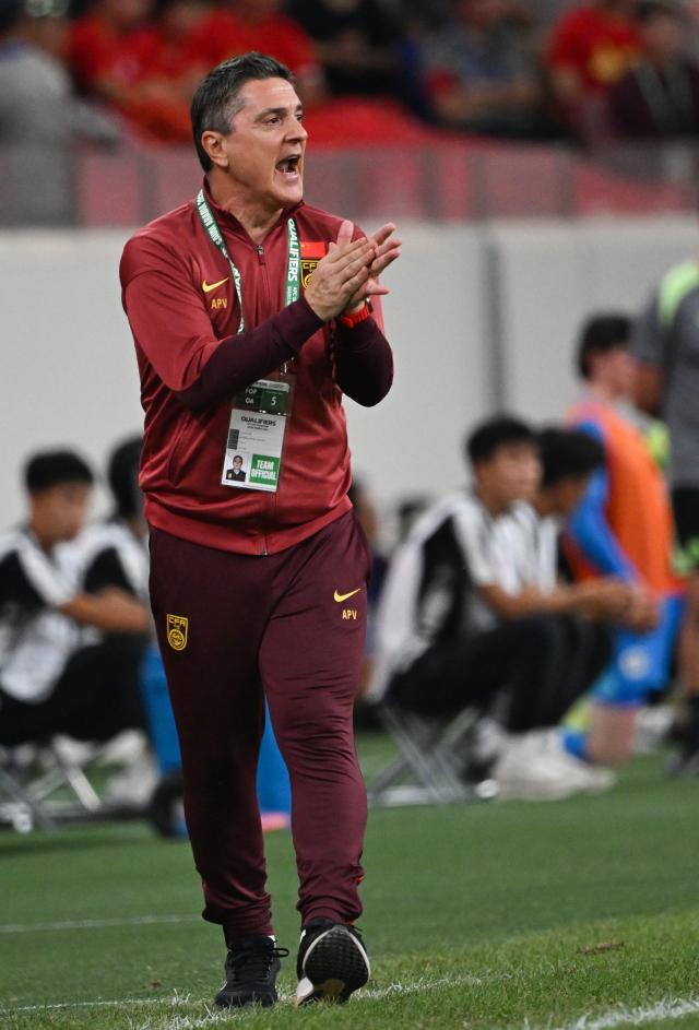 （体育）（10）足球——中国队晋级U23亚洲杯正赛XxjpseC000225_20250909_PEPFN0A001.jpg