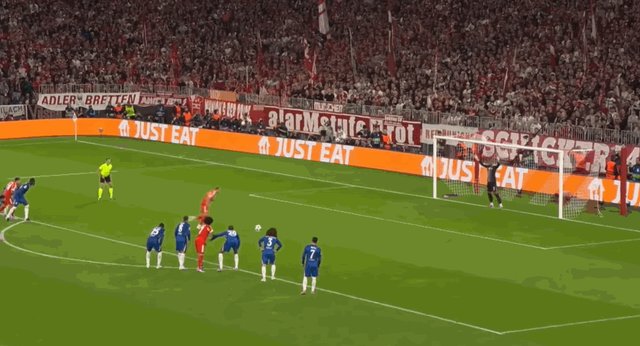2-0凯恩点球.gif