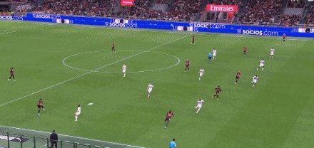 1758672160322077175.gif