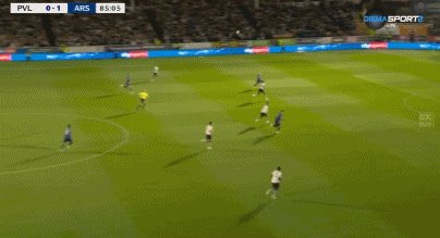 1758759347439099321.gif