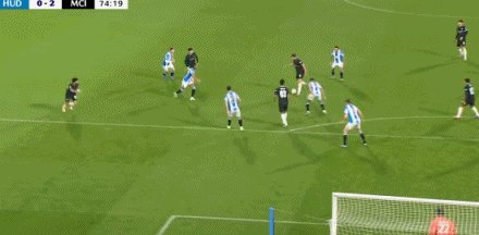 1758759395001043451.gif