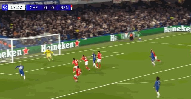 1-0里奥斯乌龙.gif