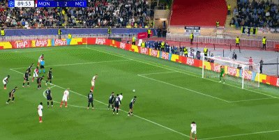 1759363936912085852.gif