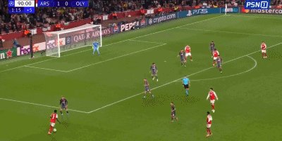 1759363923565095712.gif