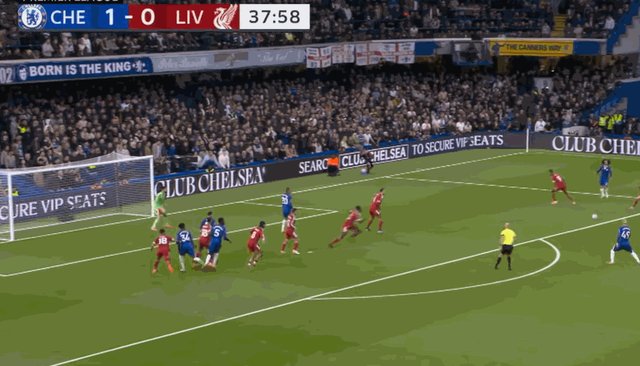 加纳乔推射.gif