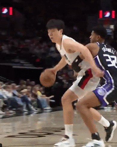 yang傳球.gif