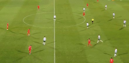 1760227882371004479.gif