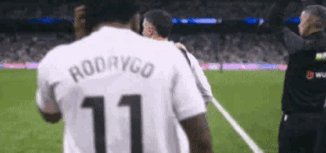 1761497940206076988.gif IMB_5RNfl5.gif