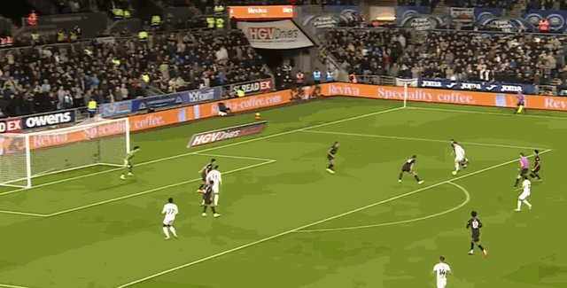 1761777859513005039.gif 1-0弗兰科.gif