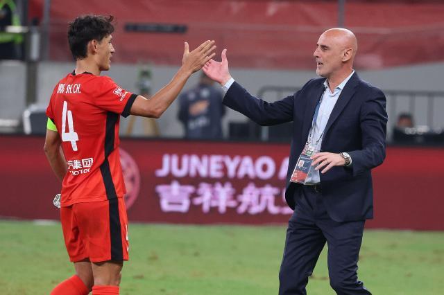 1761968283933014840.jpg 2416918538763764316.jpg