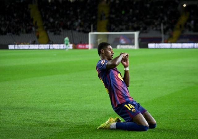 1762160907622044512.jpg 6907b7fddcc0d.jpg