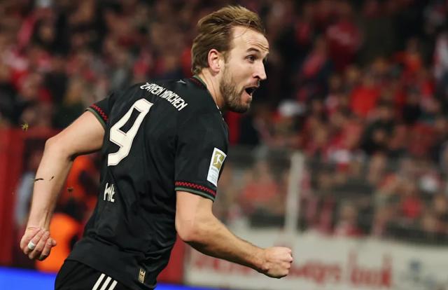 1762623894032062950.png kane.png