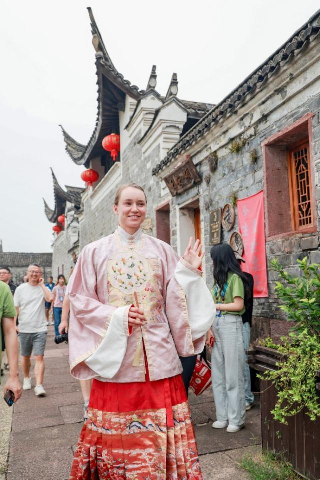 1762654823047015226.jpg 微信图片_20251109083319_309_359.jpg