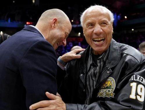 1762766172427015203.png 微信截图_20251110171418.png