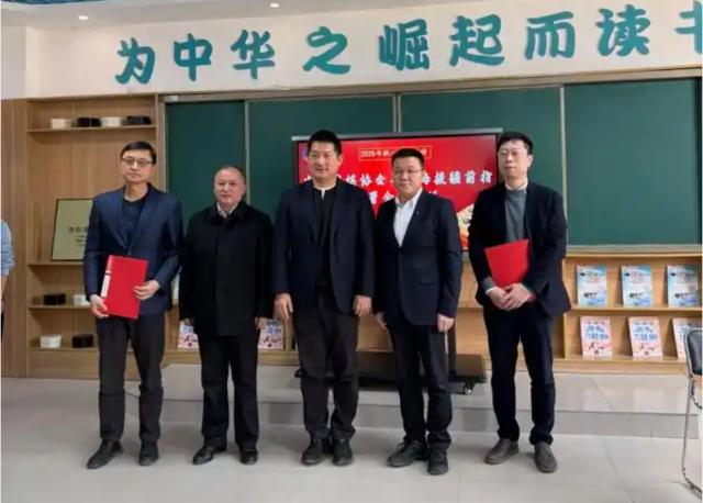 1763200470806003181.png 1763200220917.png