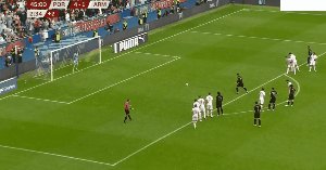 1763304716013091239.gif por arm 9.gif