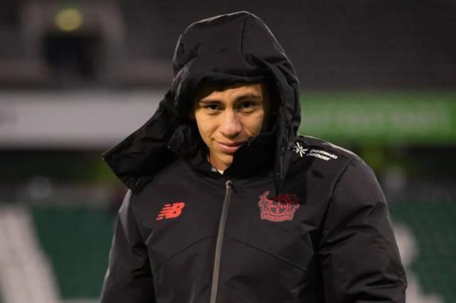 1764067725844086669.jpg 4.jpg