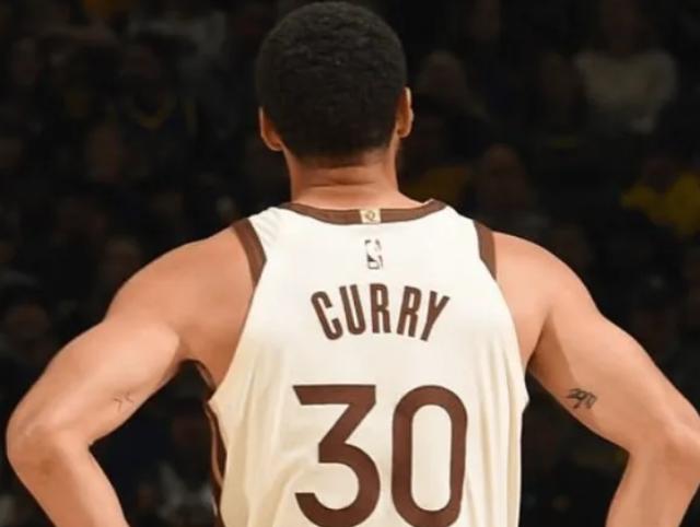 1764074056426017832.png 微信截图_20251125203411.png