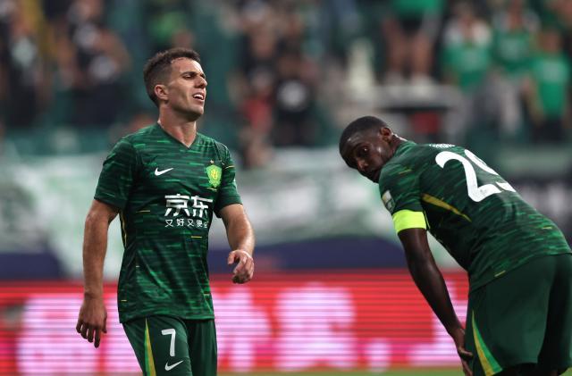 1764772639479009100.jpg (体育)(15)足球——中超:北京国安胜大连英博海发XxjpseC000244_20250926_PEPFN0A001.jpg