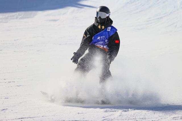 1764938512454013569.jpg #(体育)(5)单板滑雪——苏翊鸣、葛春宇包揽大跳台世界杯云顶站冠、亚军XxjpseC000134_20251129_PEPFN0A001.jpg