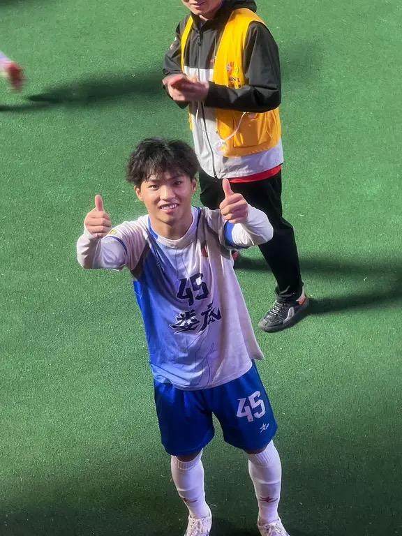 1765257138577005915.jpg 4.jpg