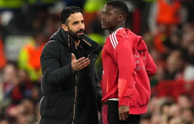 1767628097646056371.png amorim 19.png