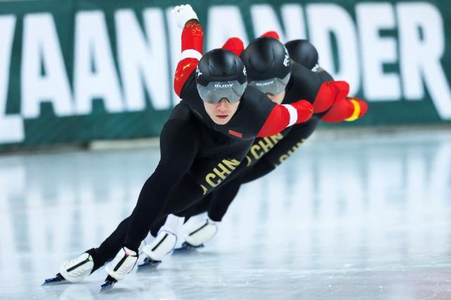 （体育）（2）速度滑冰——世锦赛：中国队获短距离男子团体追逐冠军XxjpseC007142_20250314_PEPFN0A001.jpg
