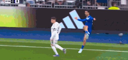 1772494530857056839.gif 皇马.gif