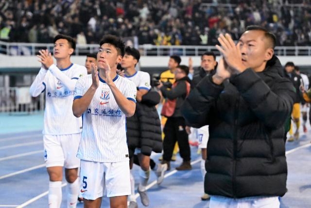 1772635697092011603.jpg (体育)(20)足球——中超:上海申花胜天津津门虎XxjpseC000390_20251122_PEPFN0A001.jpg