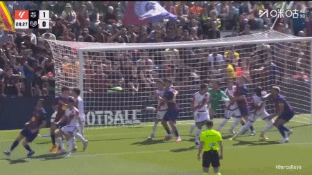 1774194343316097590.gif 12.gif