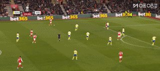 1775347151837085072.gif 圣枪26.gif