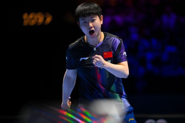 1775361939074068848.jpg (体育)(1)乒乓球——世界杯女单小组赛:孙颖莎胜蒂娜·梅谢芙XxjpseC000184_20260401_PEPFN0A001.jpg