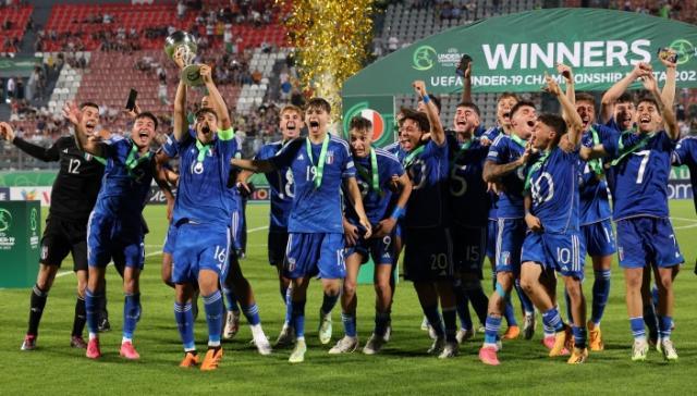 1775728511604055853.jpg u19.jpg