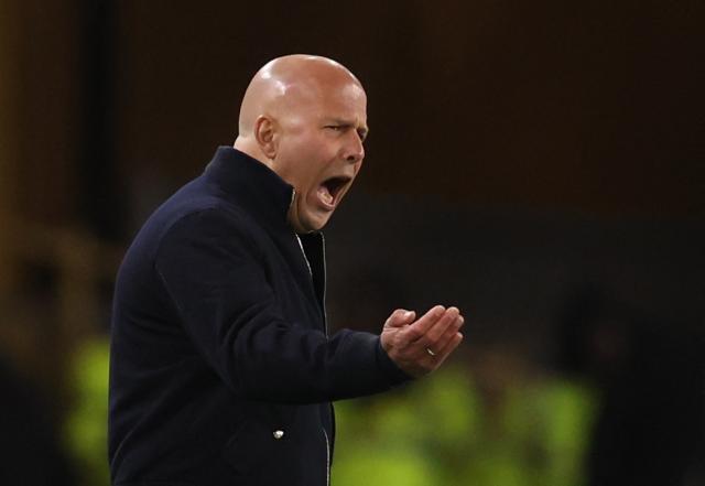 1775864358106007118.jpg siluote.jpg