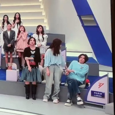1775882462242002546.gif 王濛 浪姐 图片1.gif