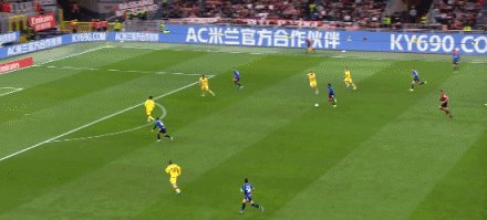 1778458249359007316.gif