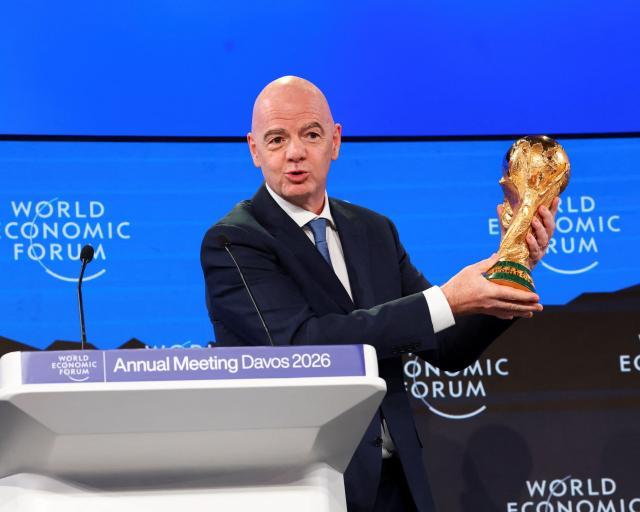 因凡蒂诺 国际足联主席 英国卫报官方网站 图片1.jpg