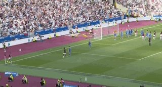 1779643808077003984.gif 3.gif