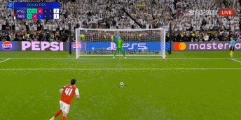 1780169550416028478.gif 黎厂点球3B.gif
