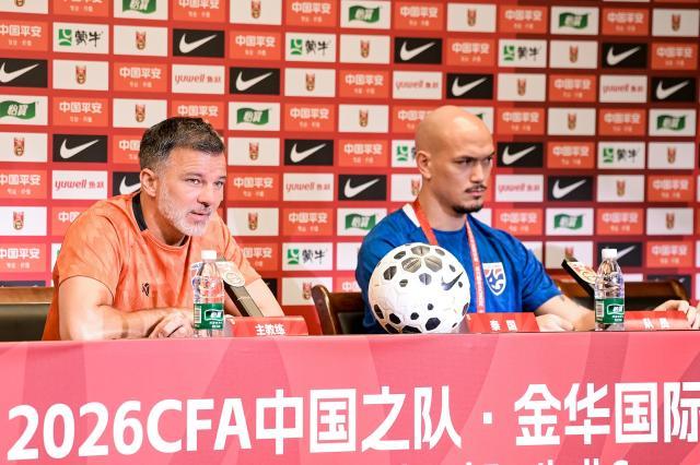 1780982958157002255.jpg 泰国队主教练 安东尼·哈德森 直播吧 图片1.jpg