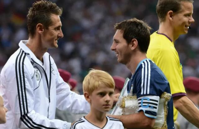 1781278434152089068.png klose messi.png