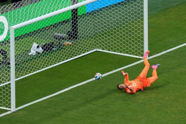 muslera.jpg