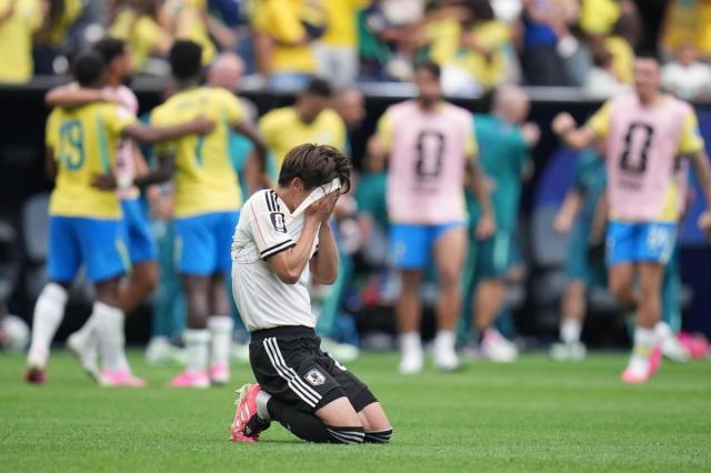 Japan_Brazil_WCup_Soccer_75_15.jpg