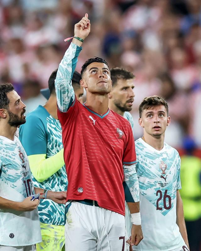 1783045788288086672.jpg cristiano 3.jpg