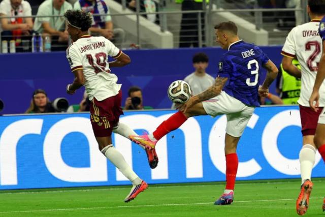 1784111825217029790.png digne.png