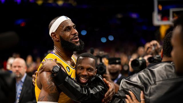 108037224-1726848846322-gettyimages-1246953756-821_02072023_thunder_lakers_beeker_1000.jpg