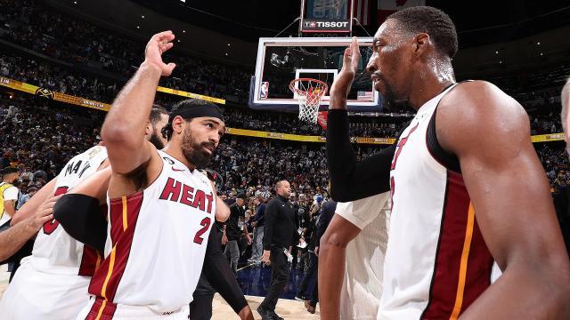 gabe-vincent-bam-adebayo-high-five_副本.jpg