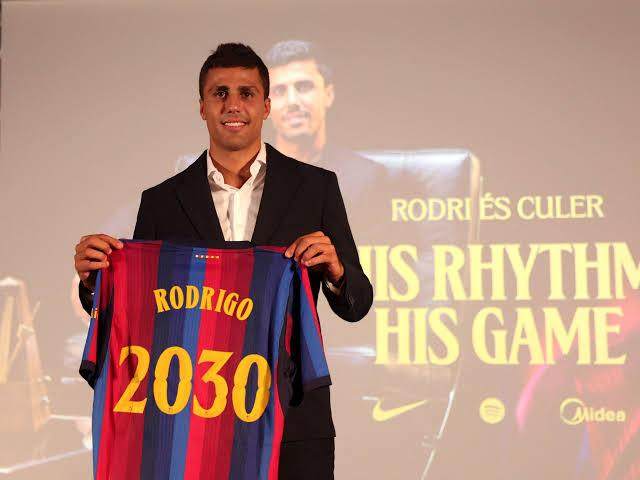 1789439105673076802.jpg rodri.jpg
